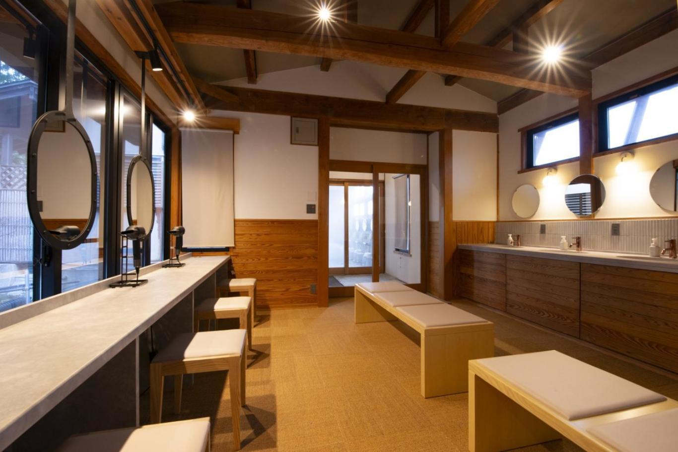 祭畤温泉かみくら Hotel Ichinoseki Buitenkant foto